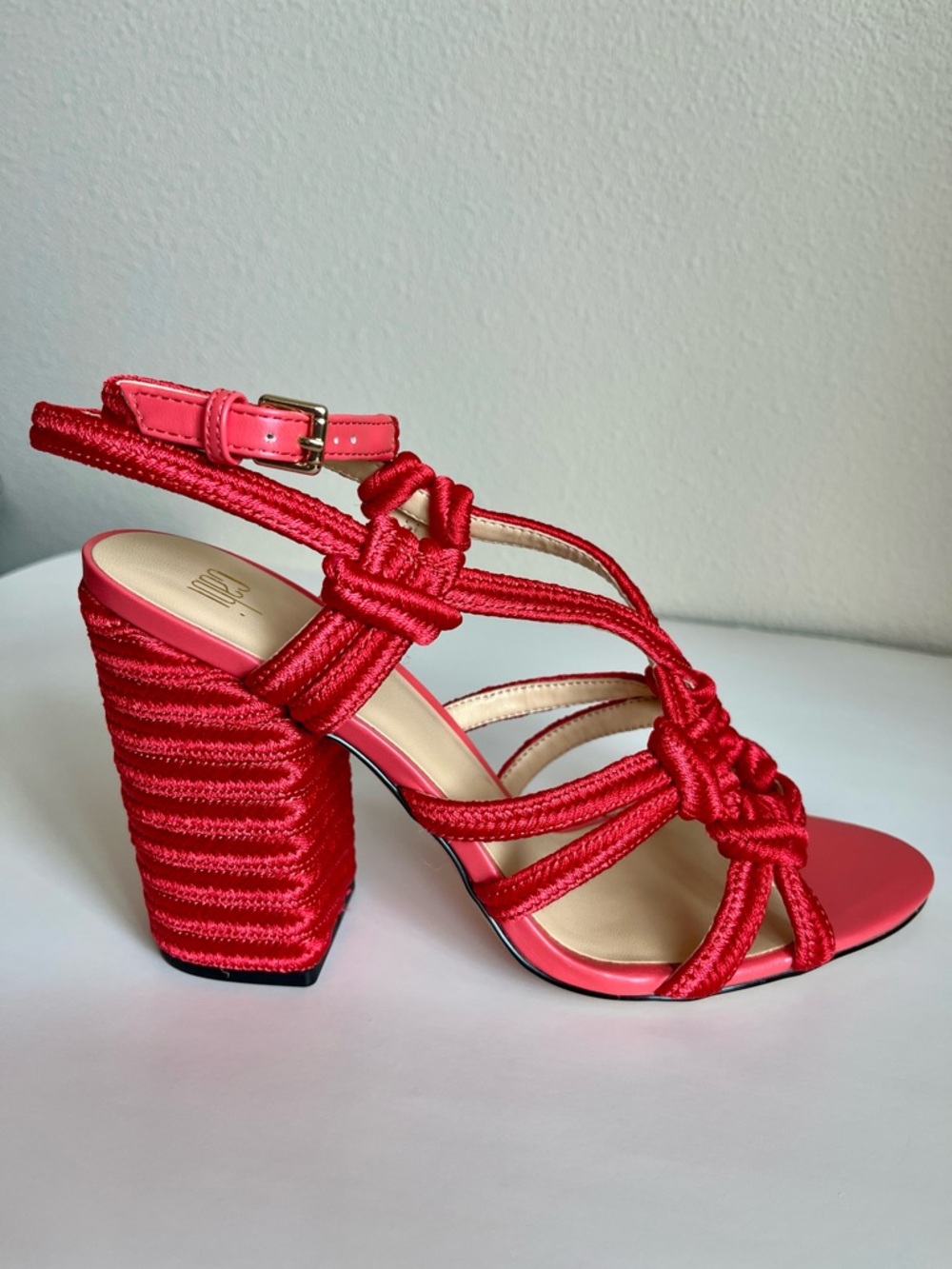 CAbi Red Knotted Rope Block Heel Sandals Size 9 Never Worn 4.5” Heel